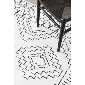Kindred Leeroy White by Rug Culture