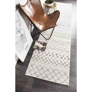 Oasis 454 White Runner By Rug Culture